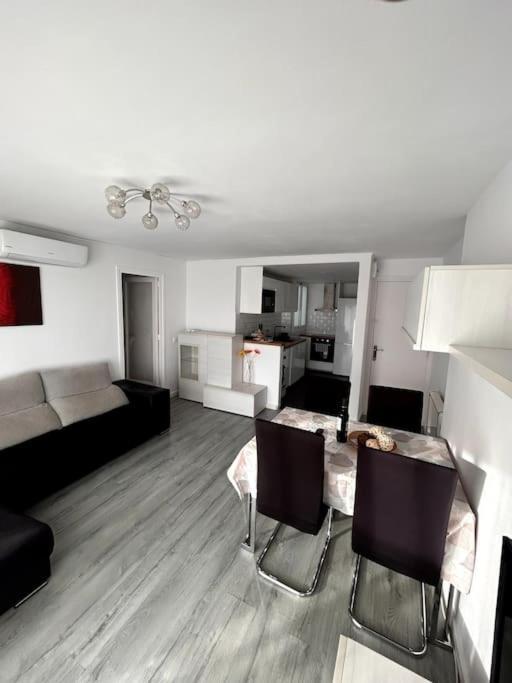 Precioso Apartamento En La Playa Barcelona Cabrera de Mar Εξωτερικό φωτογραφία